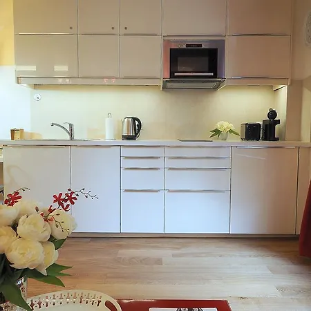 Louvre Opera Classic Chicsuites