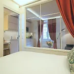 Louvre Opera Classic Chicsuites * パリ