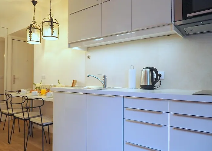 Louvre Opera Classic Chicsuites * Párizs