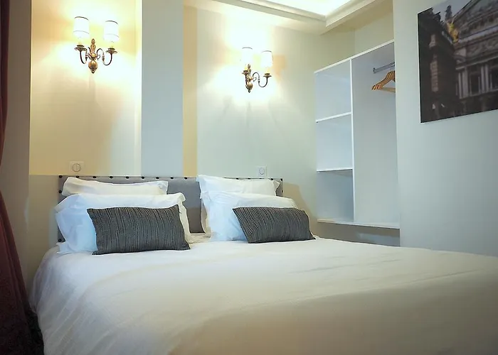 Louvre Opera Classic Chicsuites Párizs